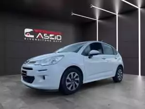 Immagine di una citroen bianca c3