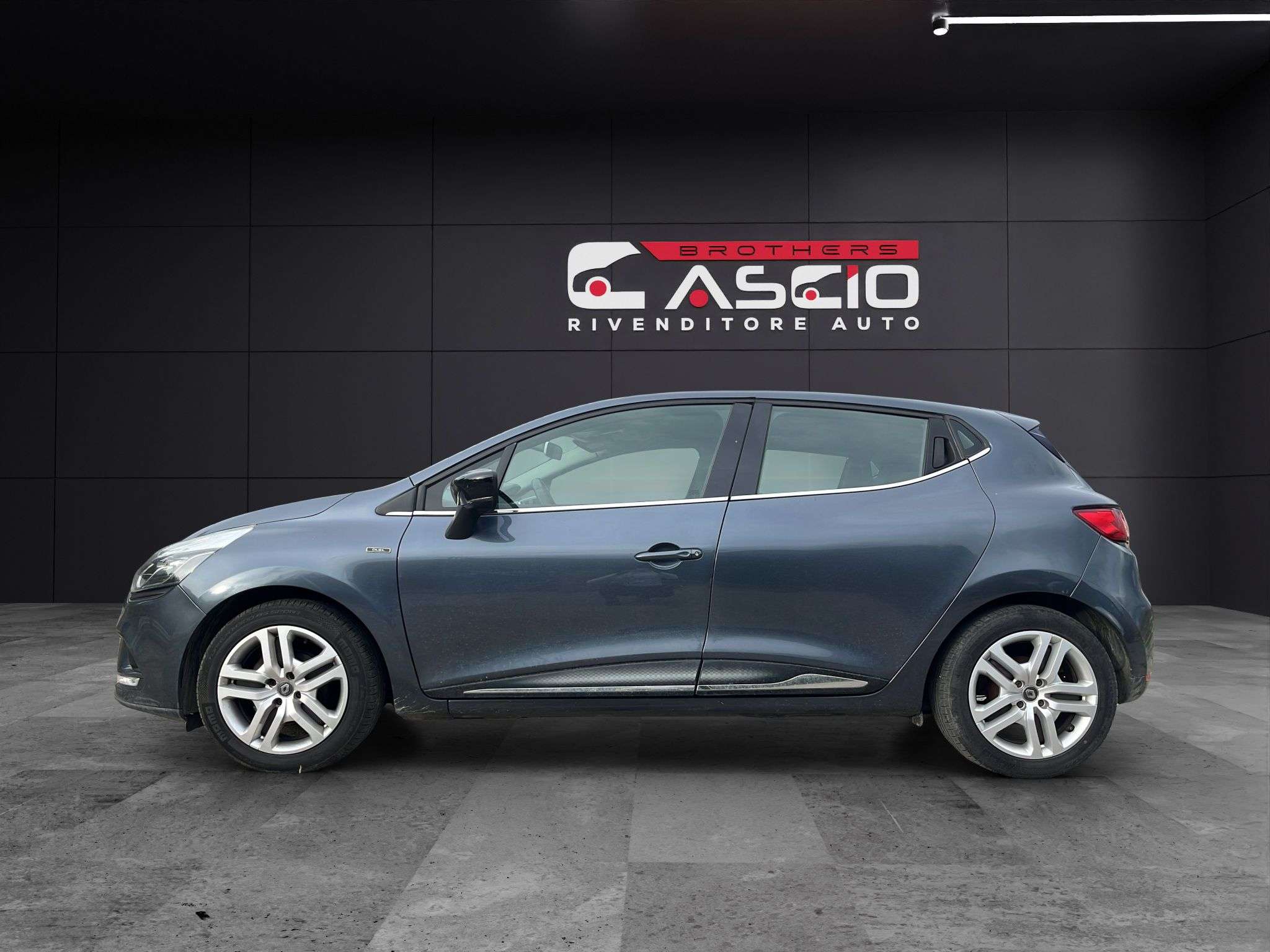 WhatsApp Image 2025-11-18 at 15.08.53 (1)