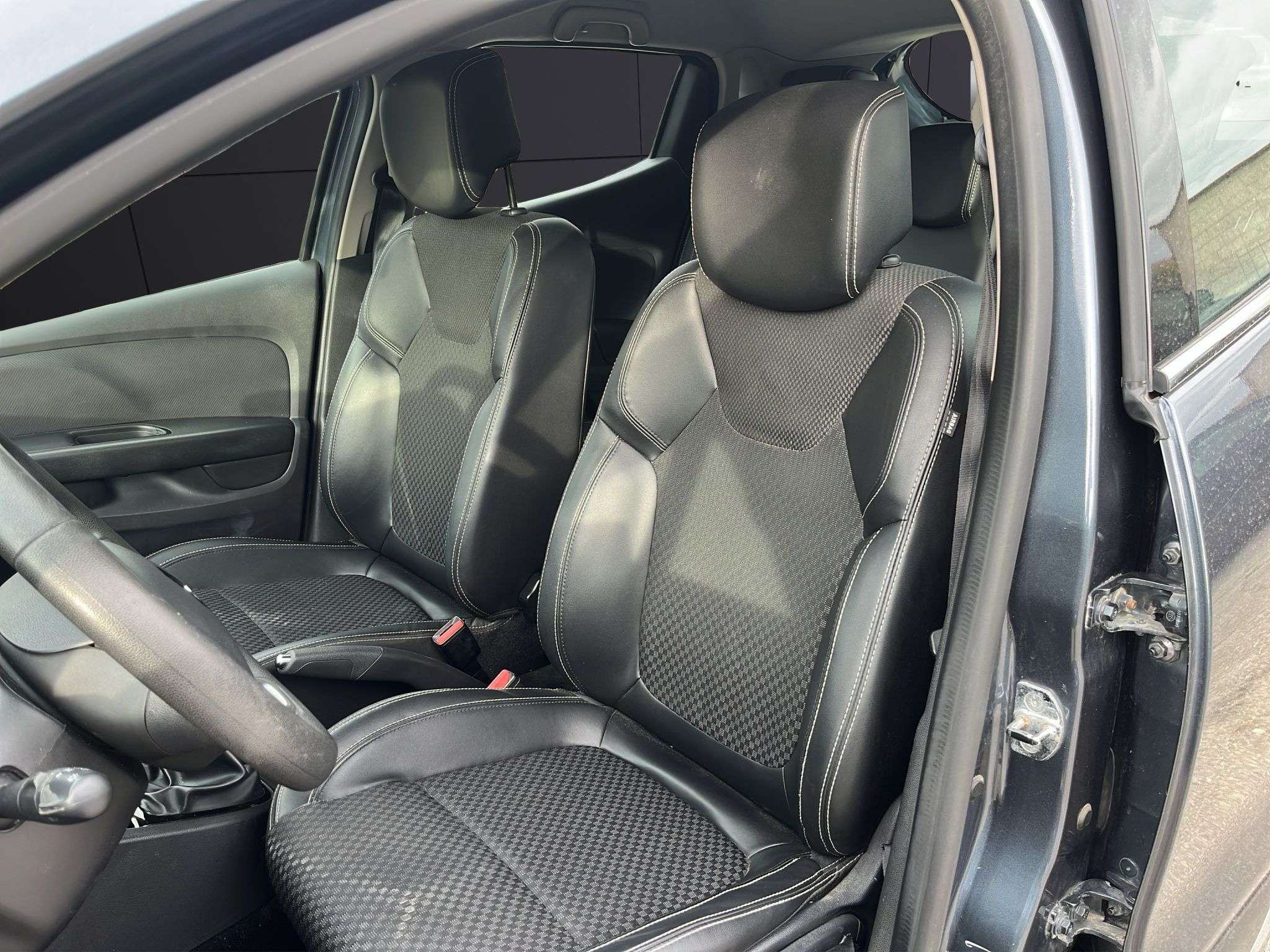 WhatsApp Image 2025-11-18 at 15.08.58 (1)