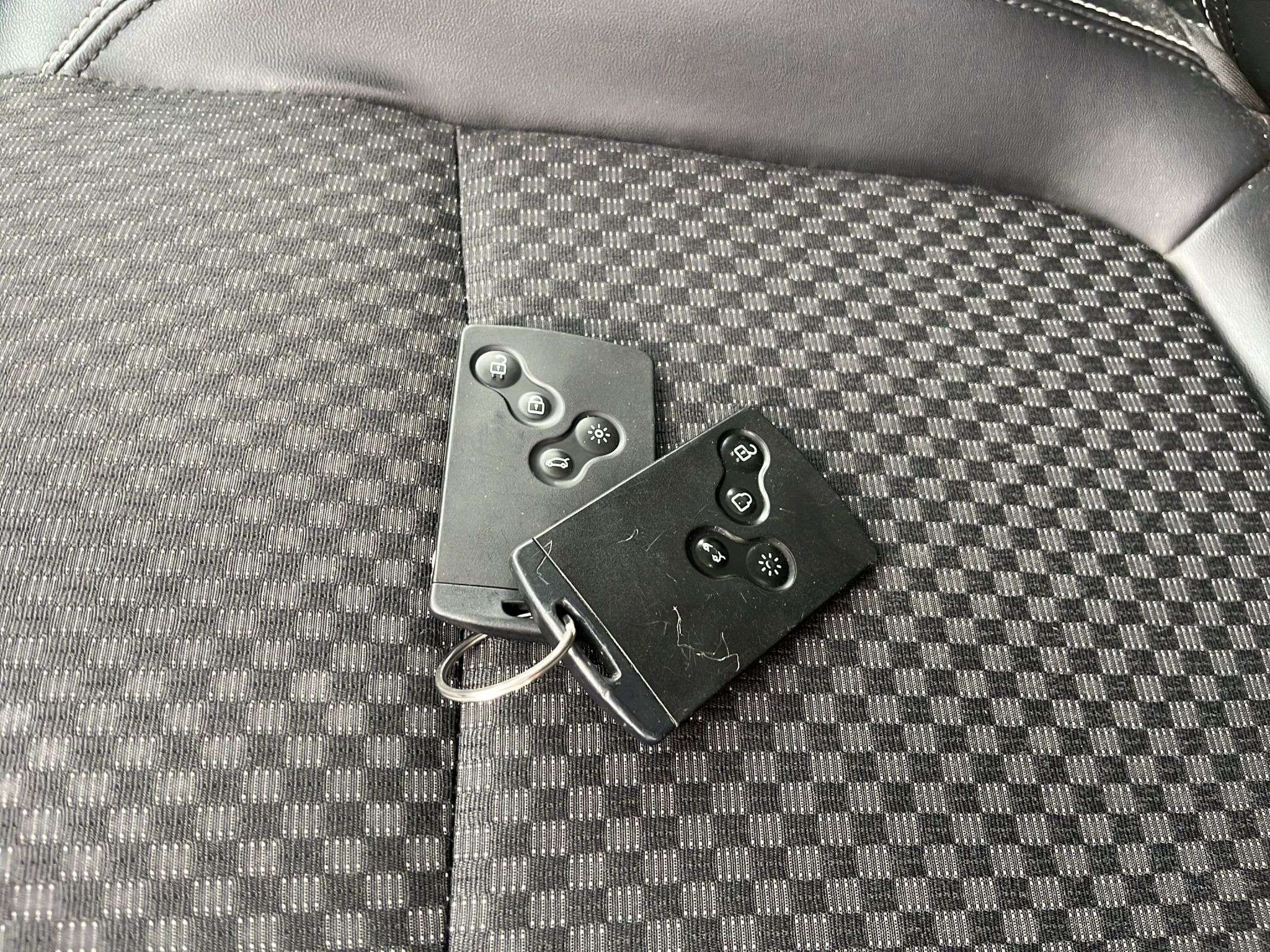 WhatsApp Image 2025-11-18 at 15.09.00 (2)